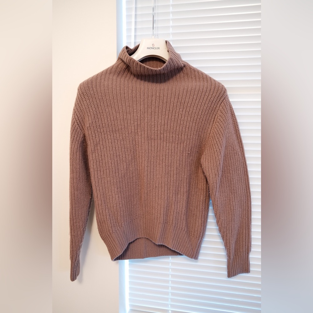Wilfred sweater
